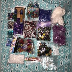 ***LAST CHANCE*** Big lot of beads for jewelry making, crafts, etc.